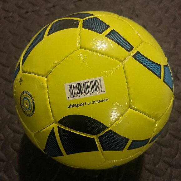 Uhlsport Medusa Anteo Low Bounce High Abrasion Resistance Futsal Ball size 4 IMS - Picture 4 of 7